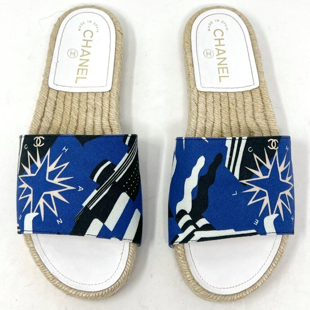 Chanel Cruise Blue Graphic Canvas Espadrille Flat Sandals 38 EU - Picture 2 of 10